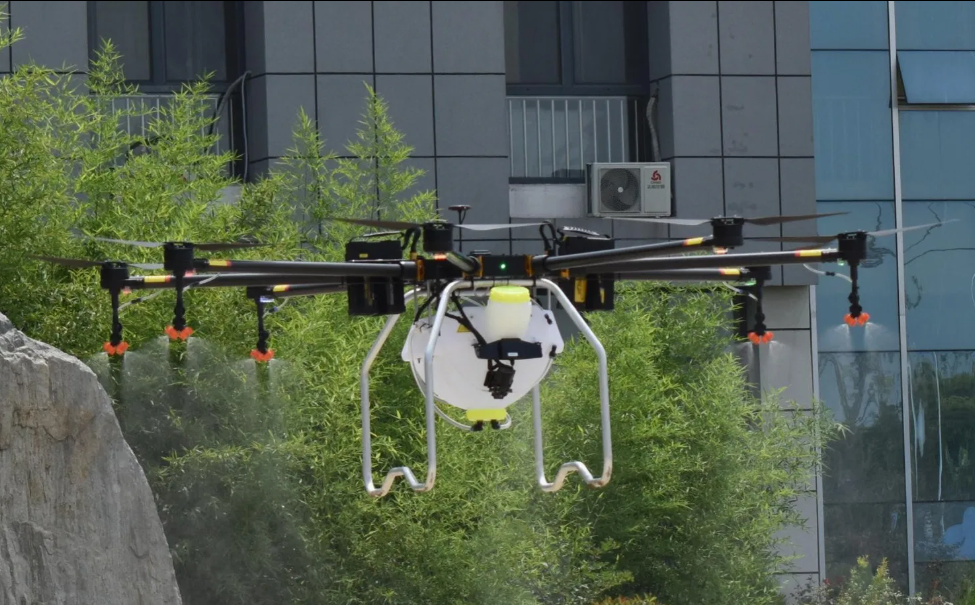 Heavy Payload Spraying Drone Sprayer UAV Agriculture Using 30L to 120L