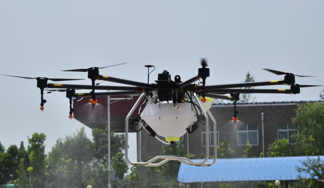 Heavy Payload Spraying Drone Sprayer UAV Agriculture Using 30L to 120L