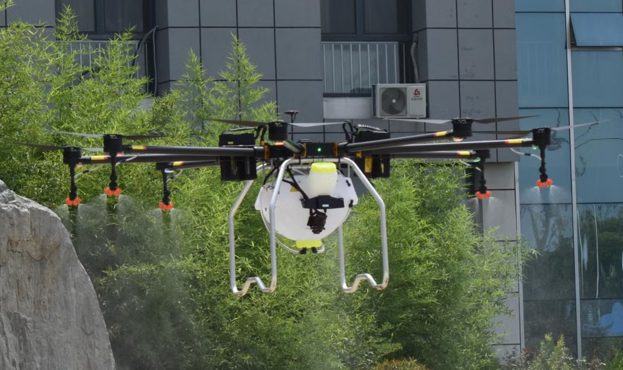 Heavy Payload Spraying Drone Sprayer UAV Agriculture Using 30L to 120L